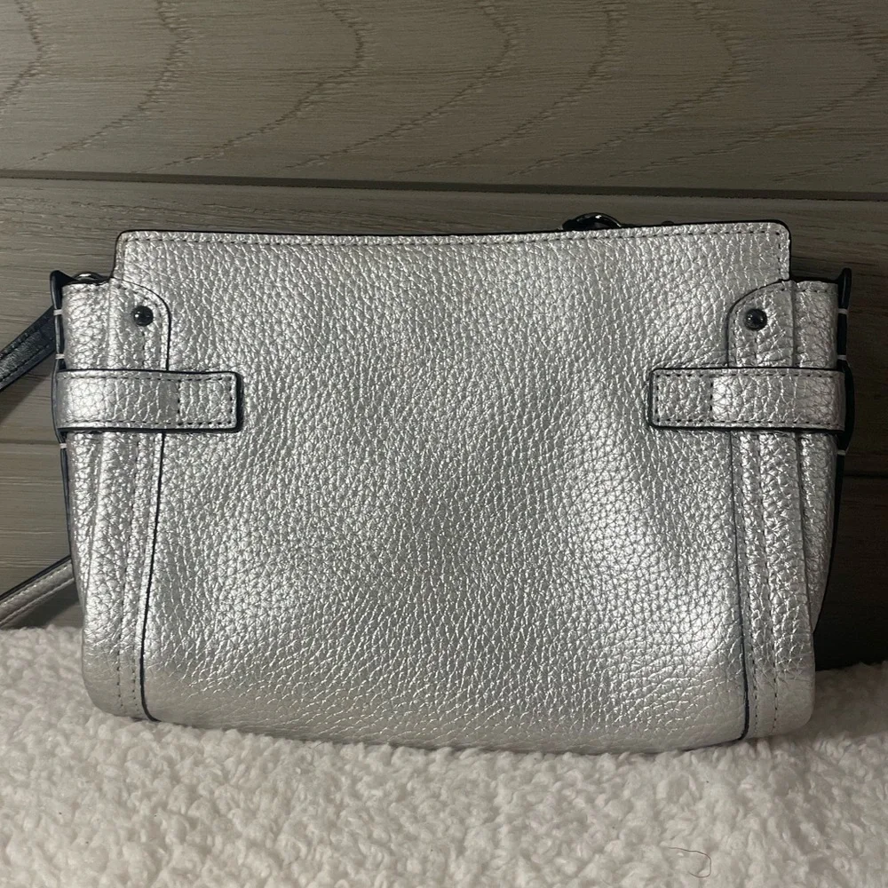 Coach Swagger crossbody in metallic silver - Picture 3 of 8